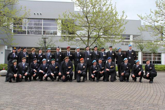 de groep jonge veteranen ingezet bij de nationale dodenherdenking op de Dam in Amsterdam 4 mei 2012
